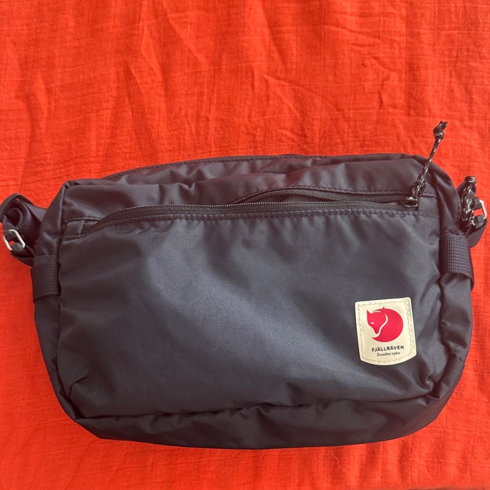 FJALLRAVEN HIGH COAST CROSSBODY BAG